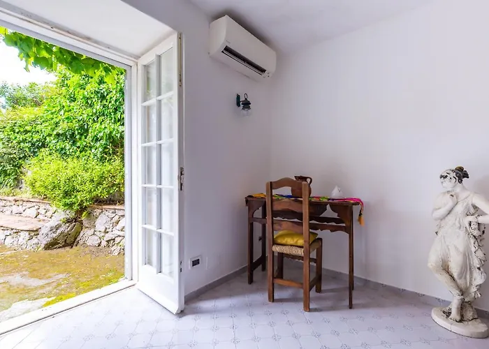 Вилла Delle Ninfee By Napoliapartments